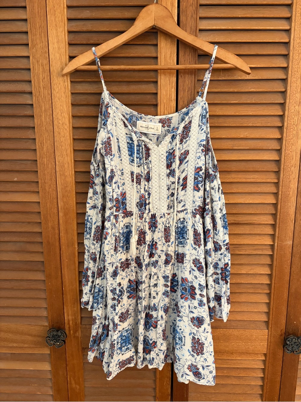 Abercrombie & Fitch Cream Mini Dress with Blue and Brown Floral Print boho Sz sm